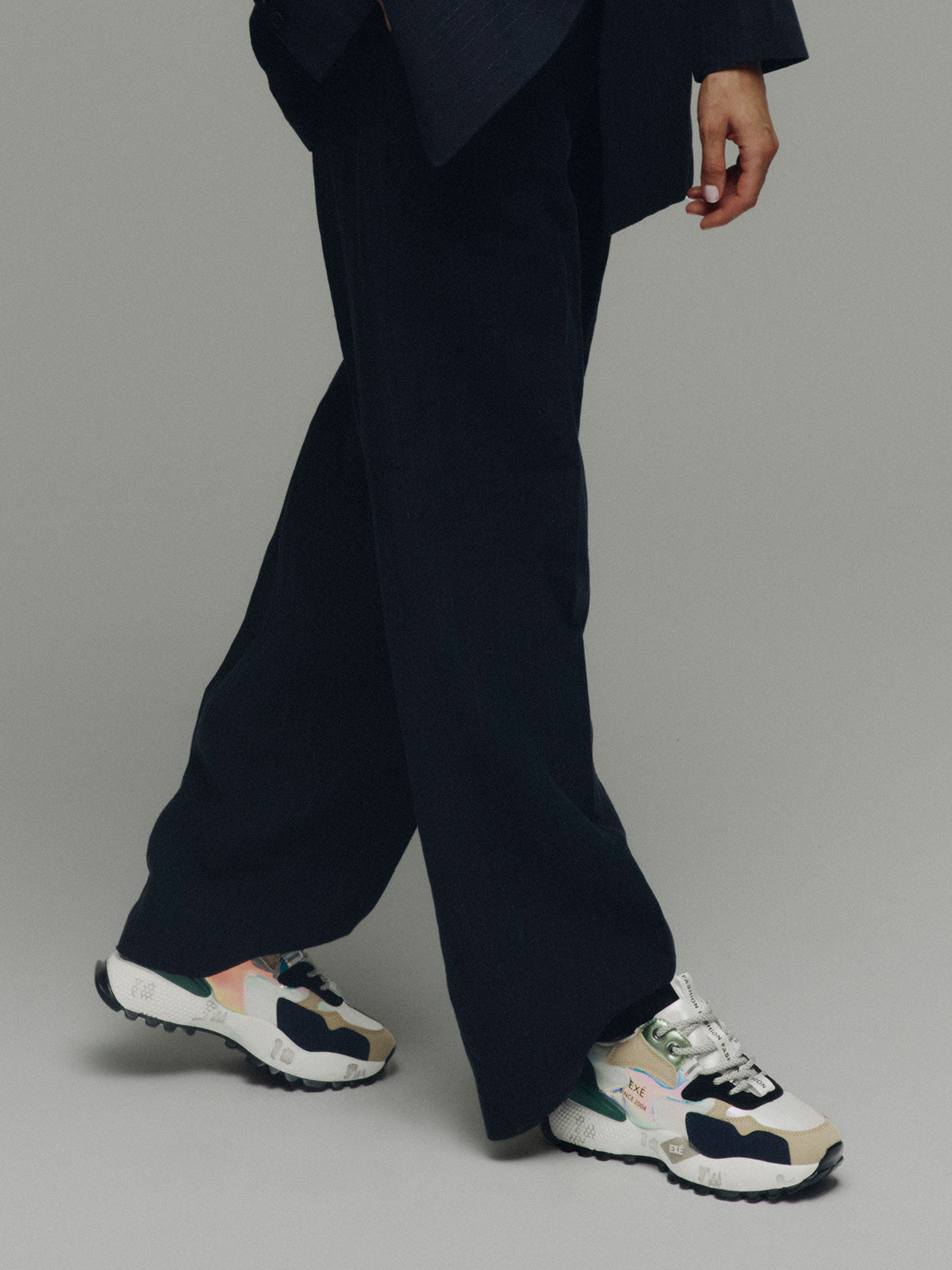 19V03-1 PU BEIGE BLK