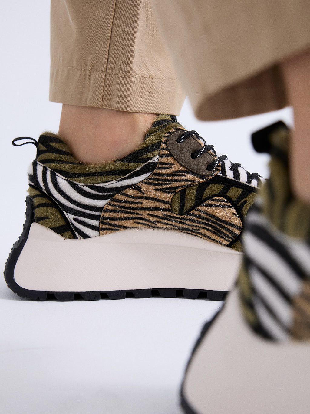 2293-52RG50 ZEBRA GREEN BLACK