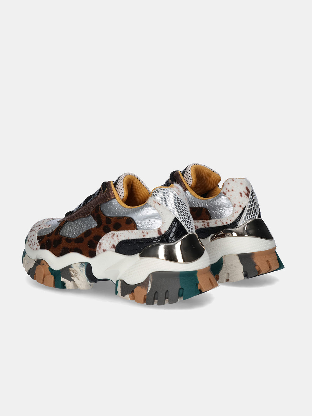 22E10-11 LEOPARD SILVER