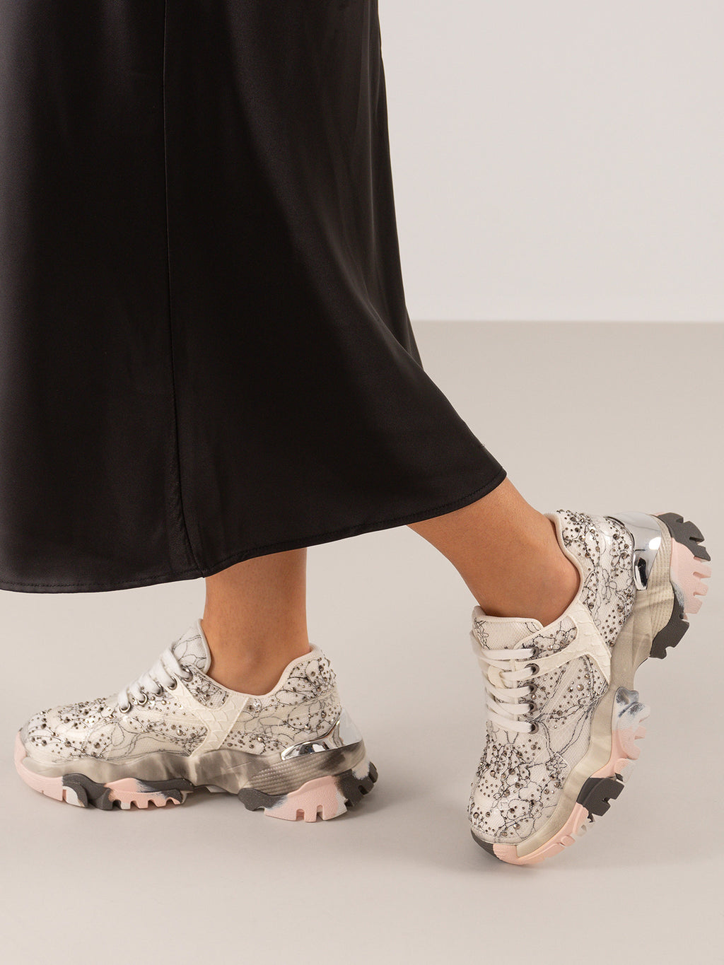 22E10-8A STRASS WHITE