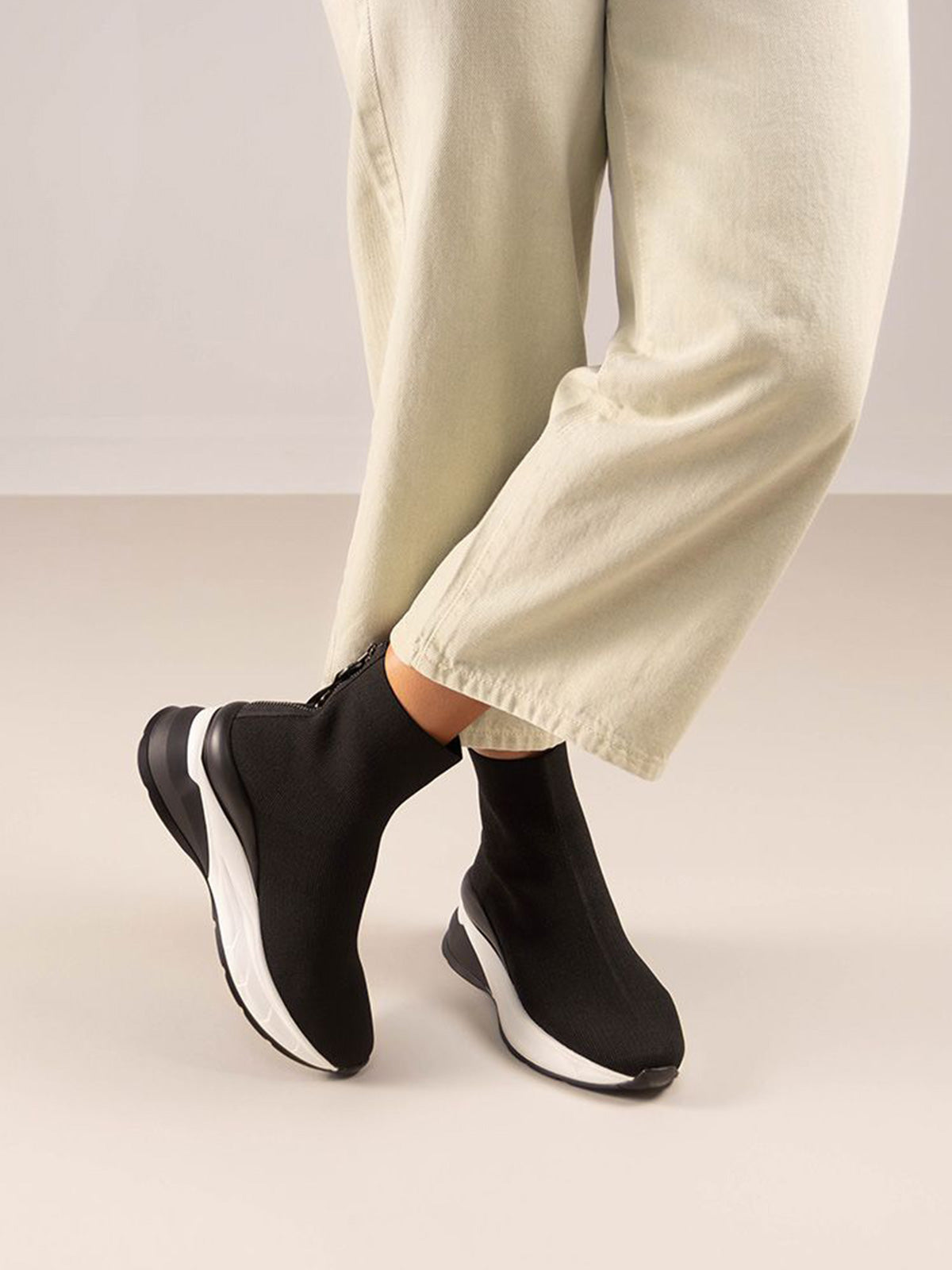 566-232EX34 TEXTIL BLACK WHT