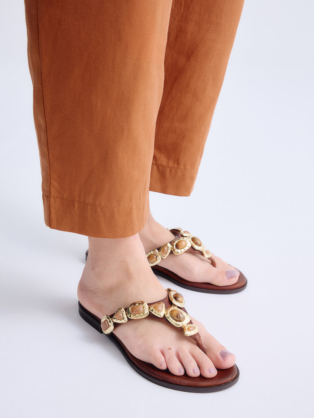 587 LORIS LEATHER BROWN