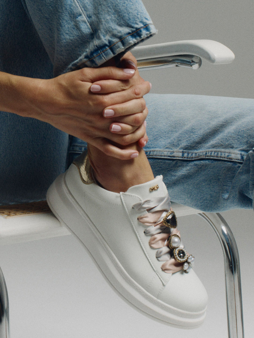 66-52EX11 PU WHITE GOLD