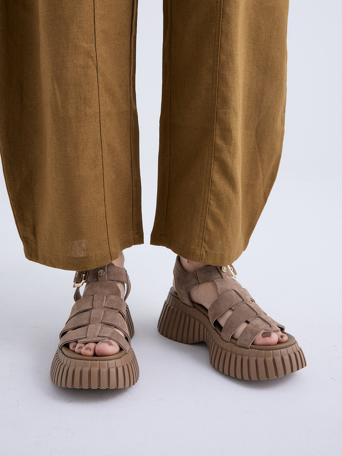 842 MAGGIE SUEDE TAUPE