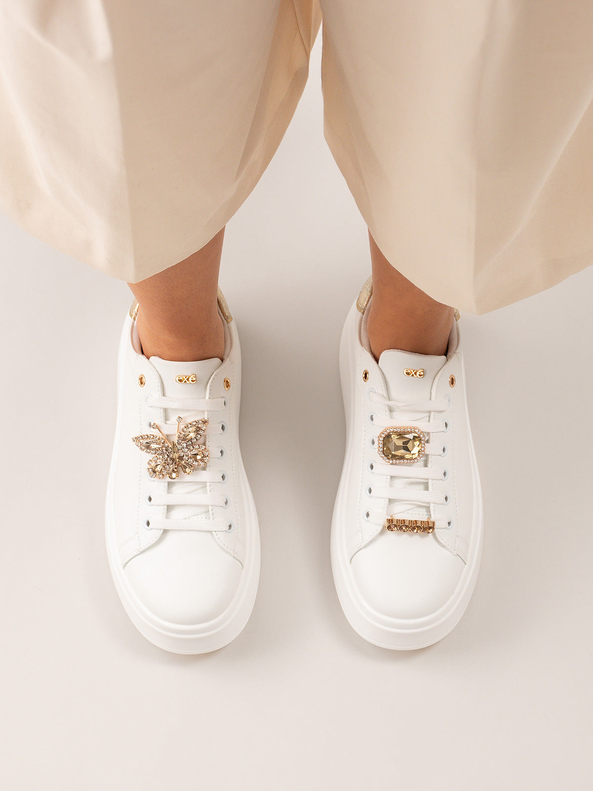 88-32-BUTTERFLY PU WHITE GOLD