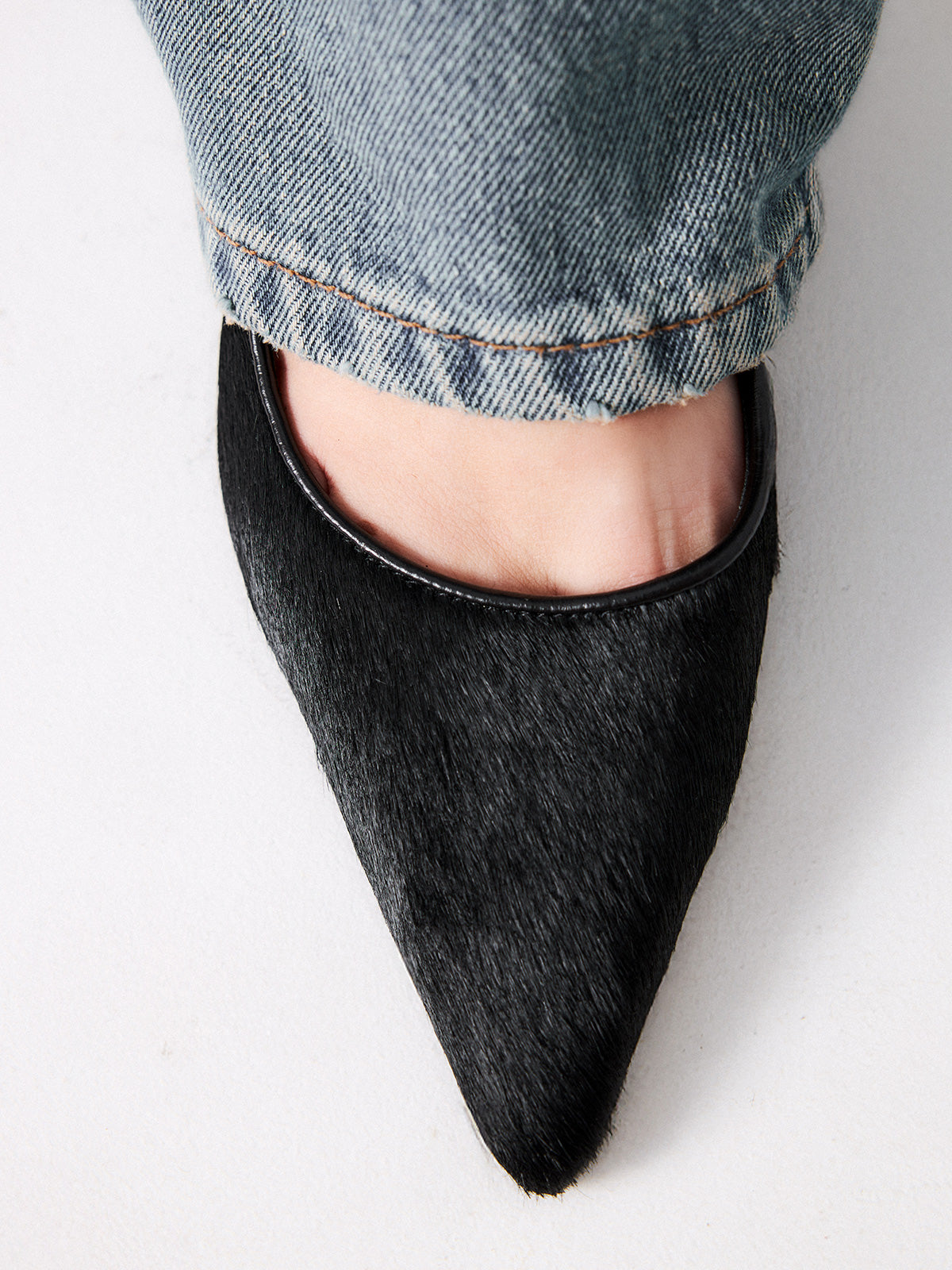 BLAIR-368 PONY BLACK