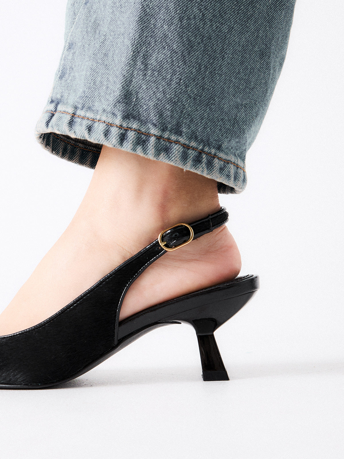 BLAIR-368 PONY BLACK