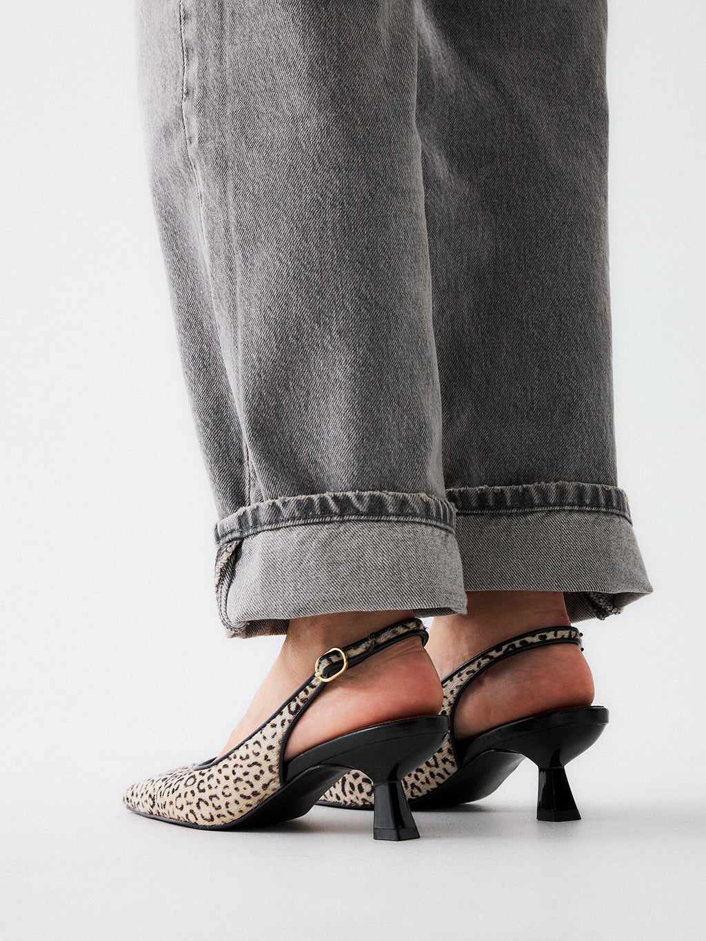 BLAIR-368 LEOPARD OFFWHT BLK