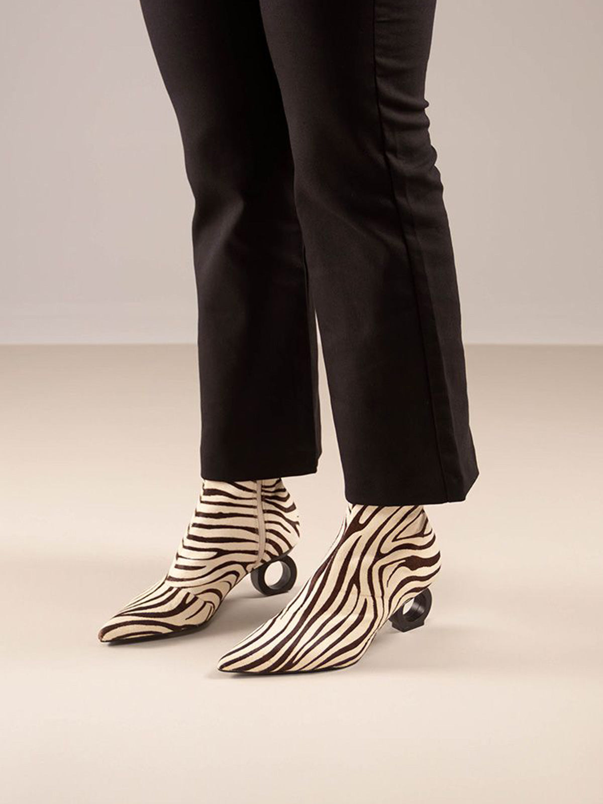 BRUNA-612 LEATHER ZEBRA