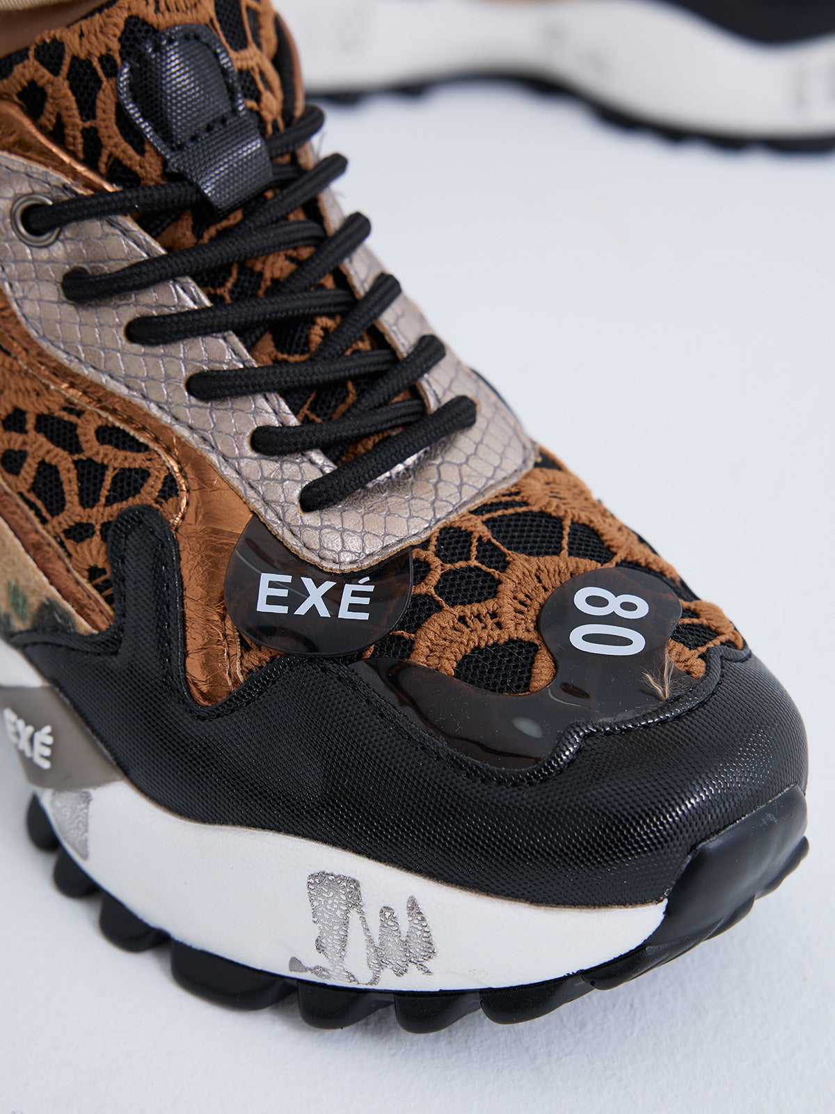 D190608-13C PU BLACK BRONZE