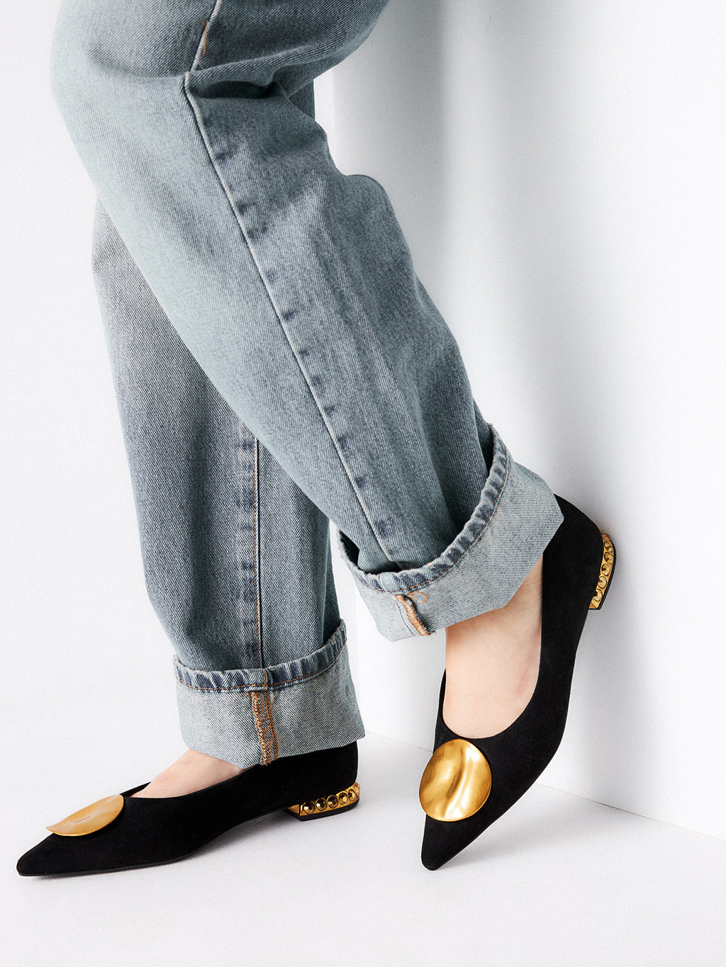 EMERY-215 FABRIC BLACK-GOLD