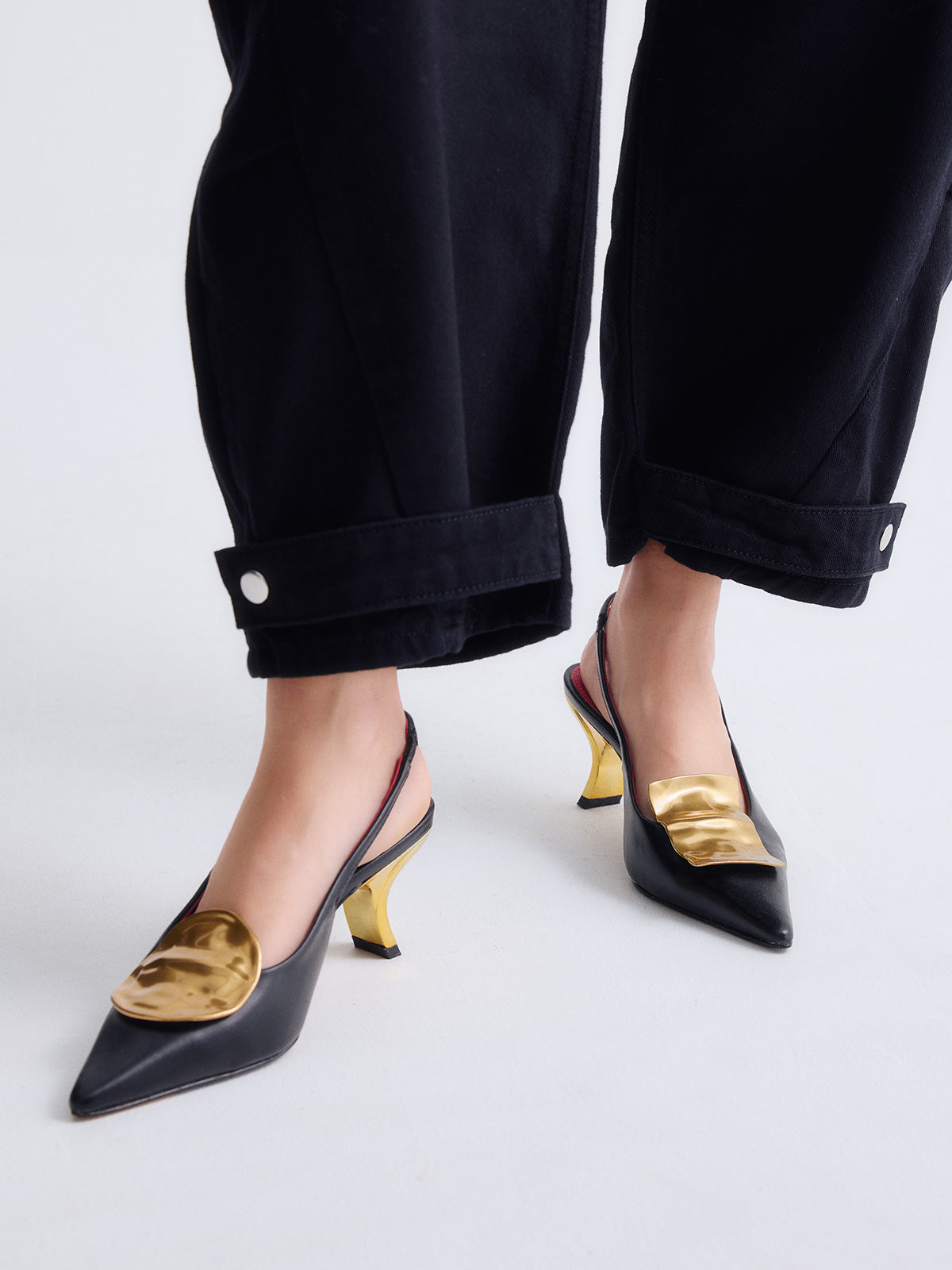 GRETA-300 PU BLACK GOLD