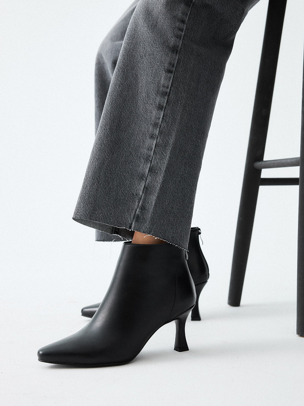 K1103-R8034 PU BLACK