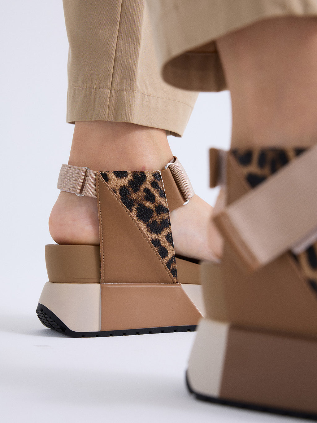 OLIVIA-921 LEOPARD CAMEL