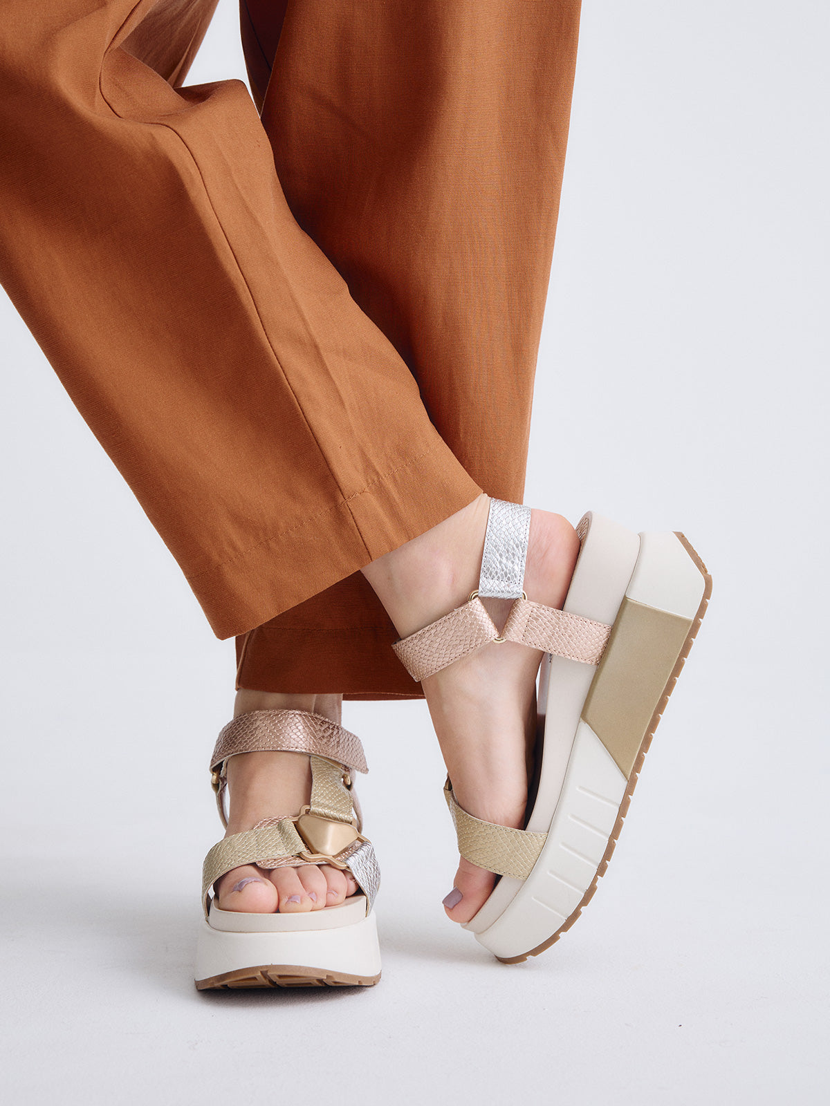 OLIVIA-934 SNAKE GOLD SILVER