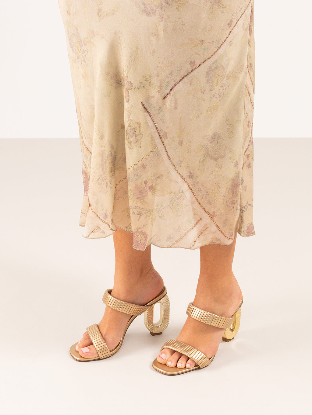 ROSANA-603 METALLIC GOLD