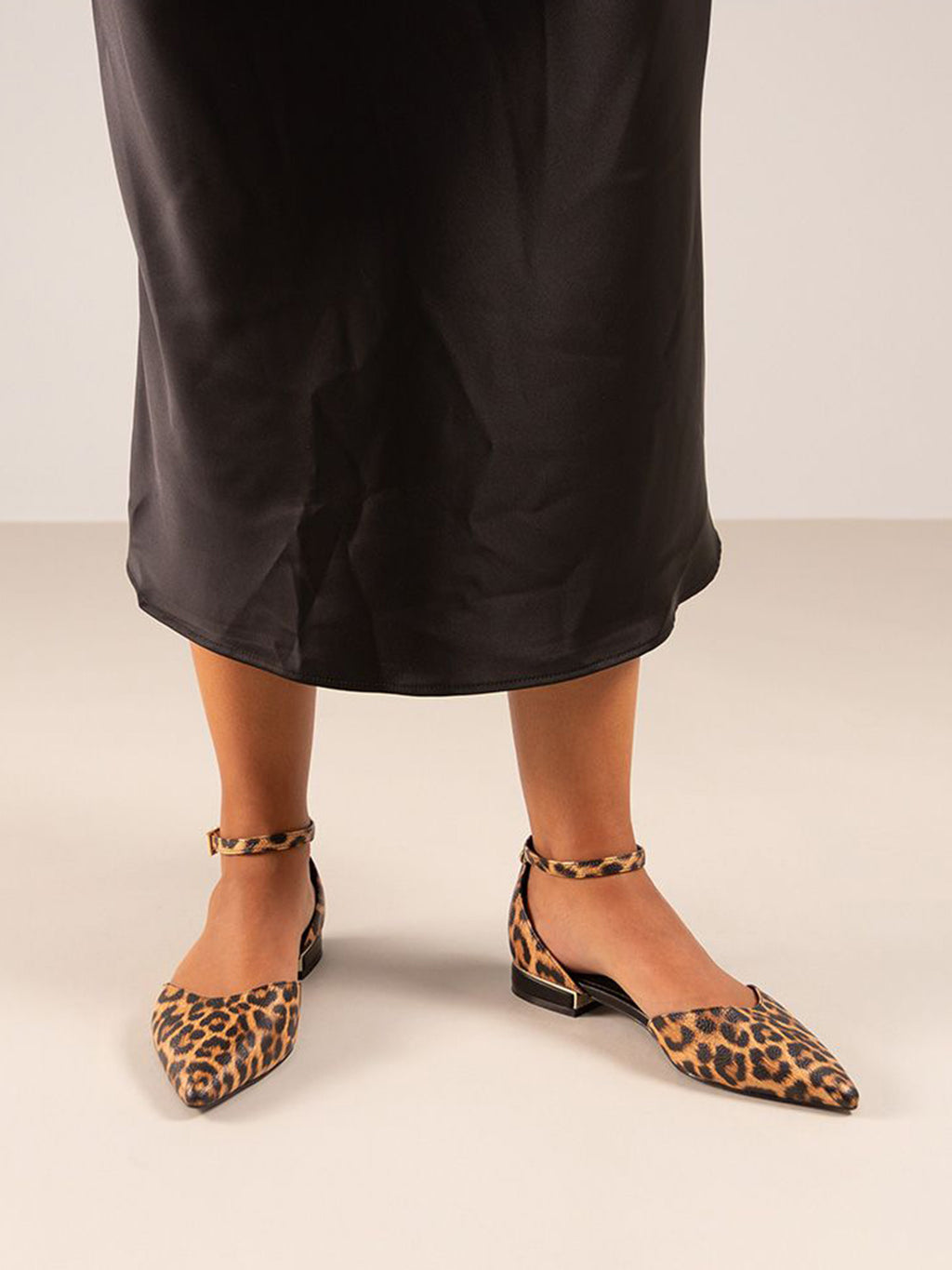 SONIA-833 LEOPARD BLACK