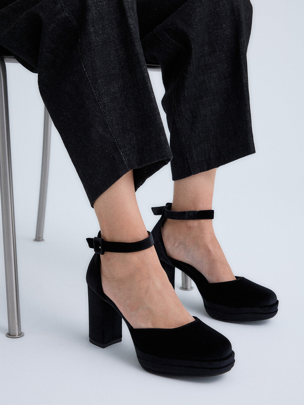 W2993-R5523 VELVET BLACK